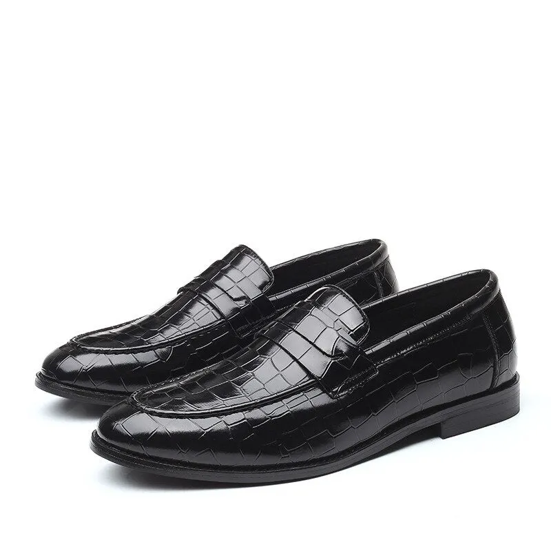 2020 Pointed Men Formal Business Brogue Shoes Luxury Men's Dress Shoes Male Casual Leather Wedding Party Loafers