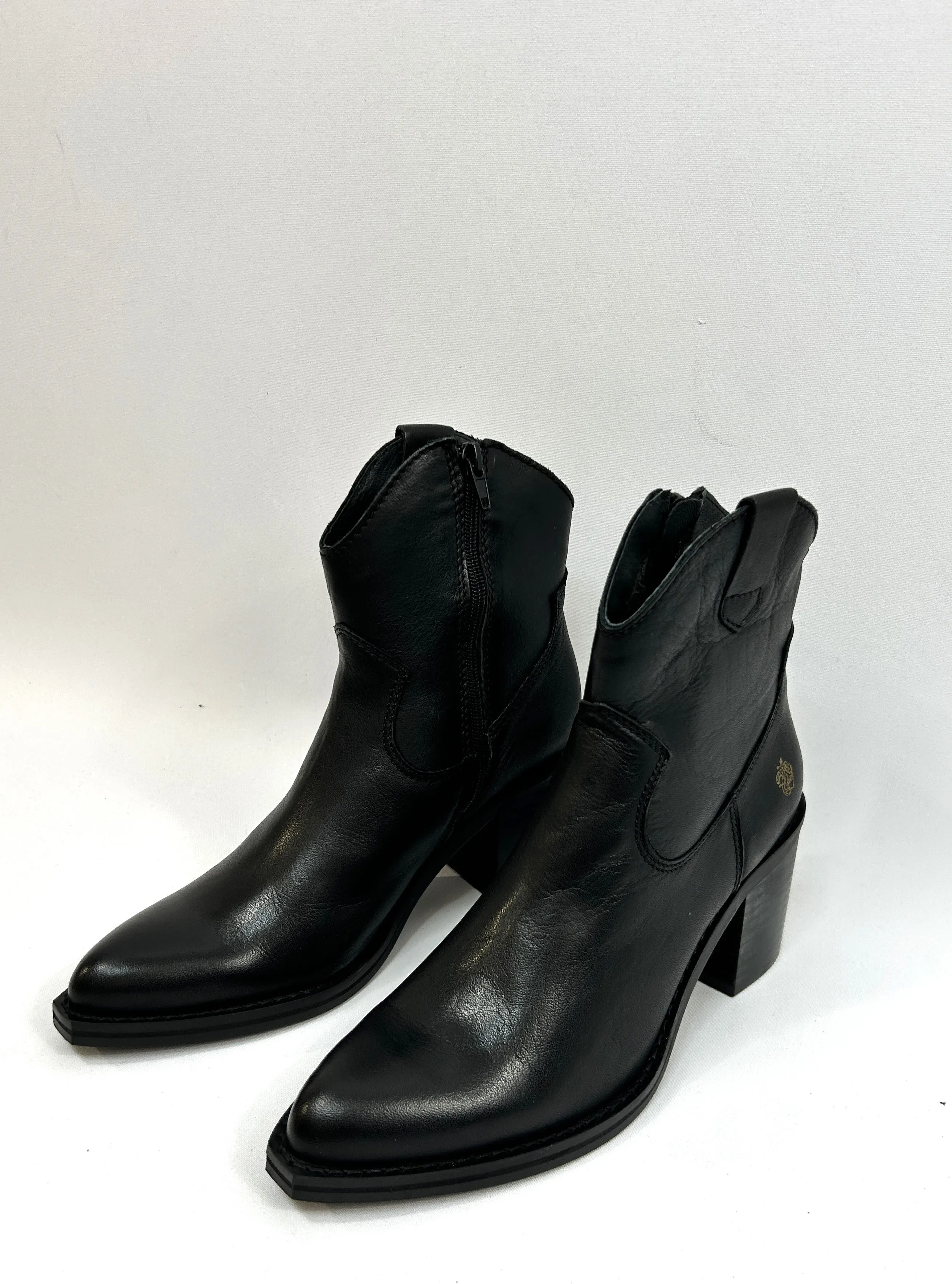 APPLE OF EDEN Black Cowboy Boots