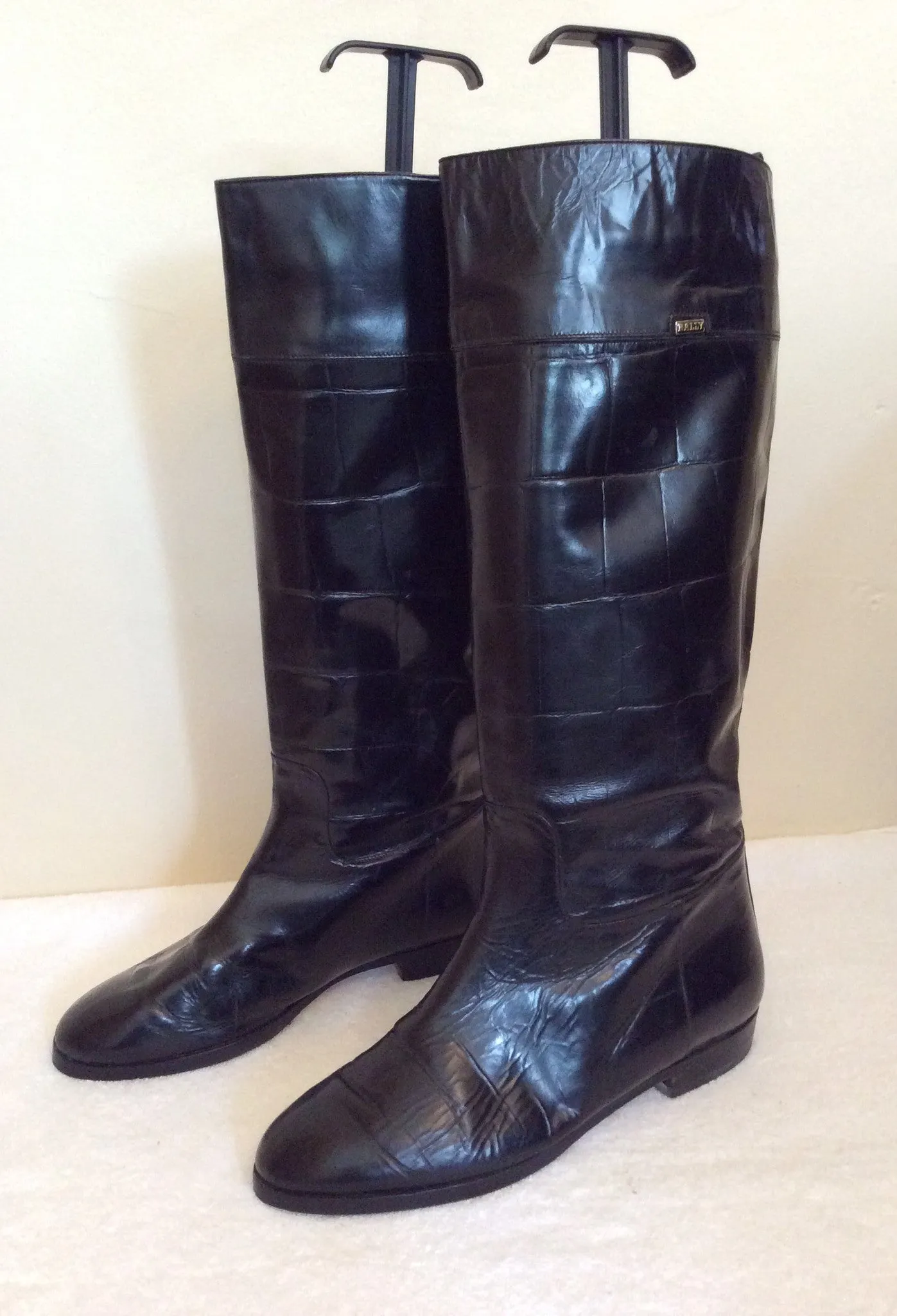 Bally Black Croc Design Highly Polised Leather Boots Size 4/37