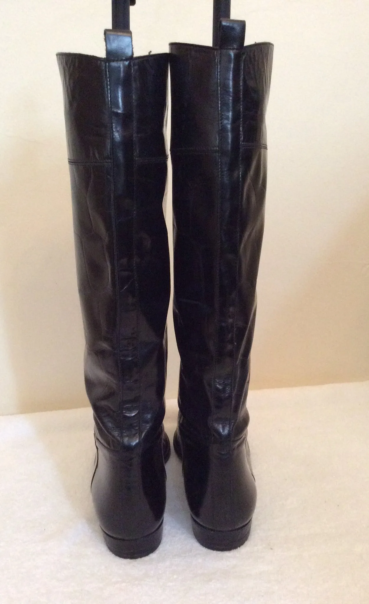 Bally Black Croc Design Highly Polised Leather Boots Size 4/37