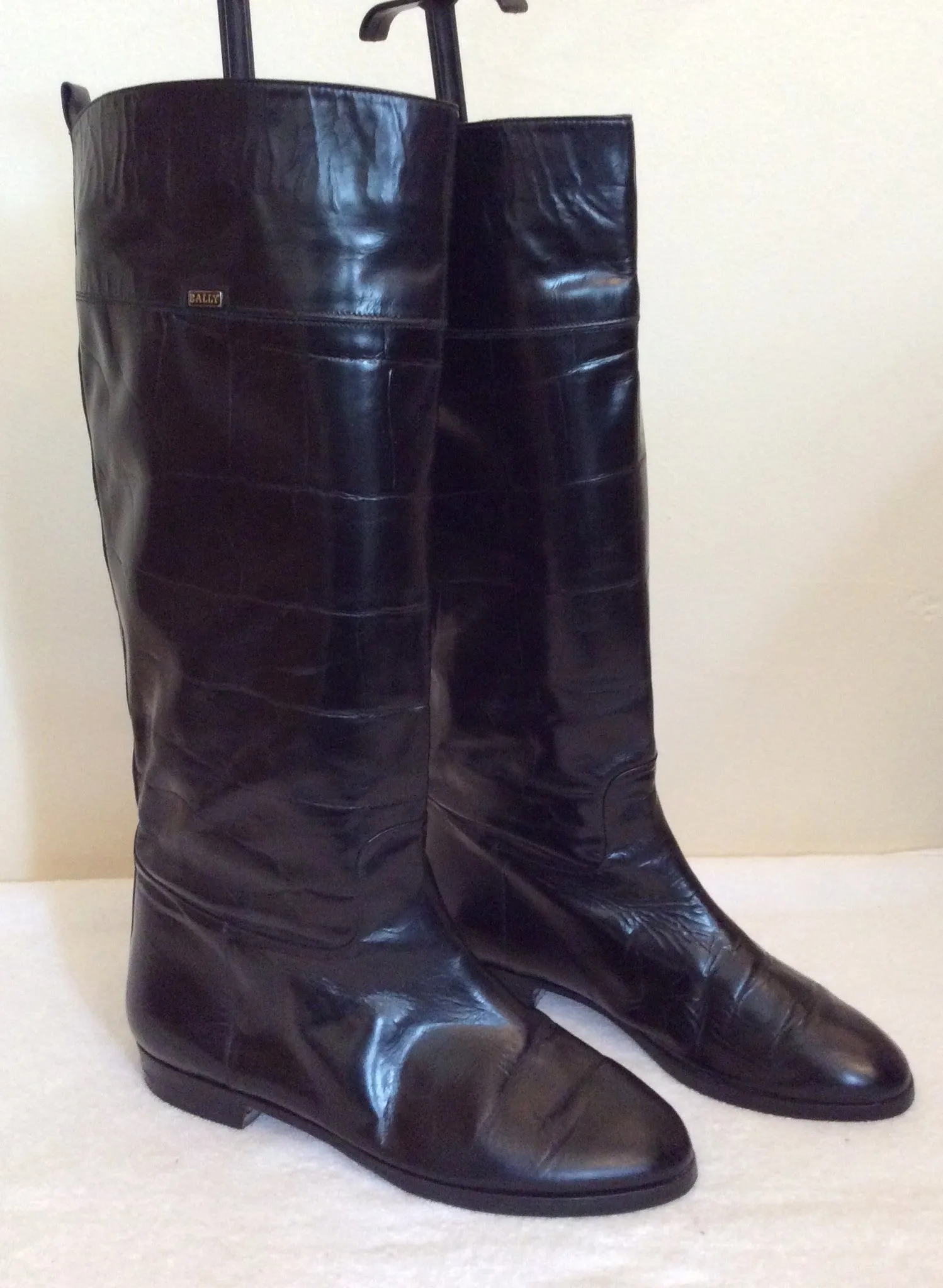 Bally Black Croc Design Highly Polised Leather Boots Size 4/37