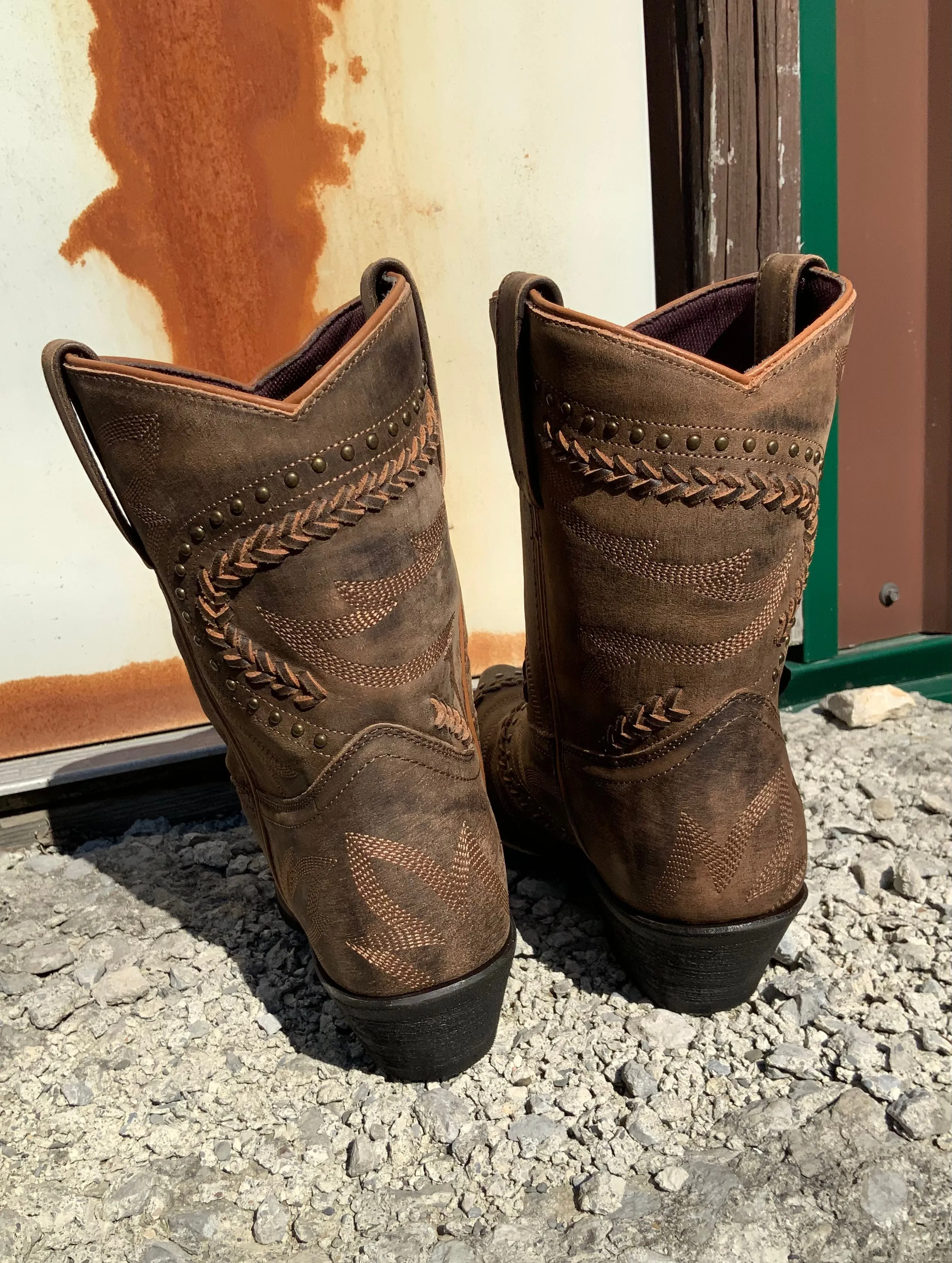 Laredo Women's Brown Fancy Shortie Snip Toe Cowgirl Boots 52402