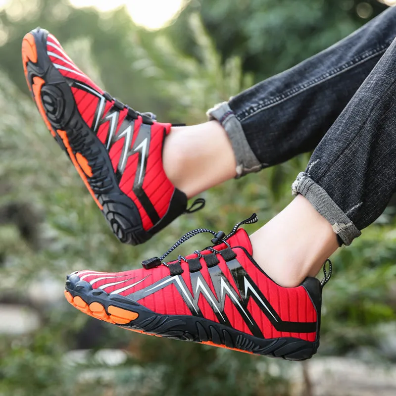 Light and ventilated hiking boots