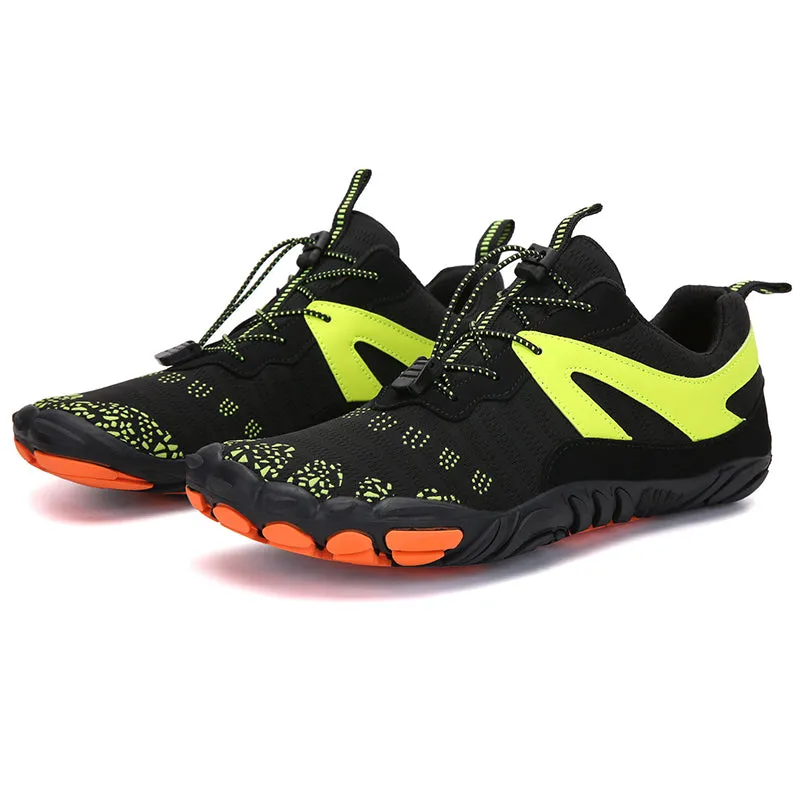 Light and ventilated hiking boots