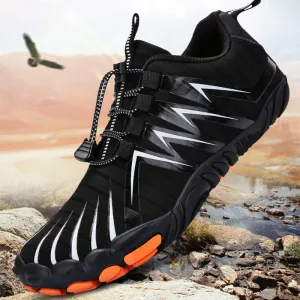 Light and ventilated hiking boots