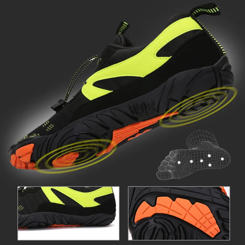 Light and ventilated hiking boots