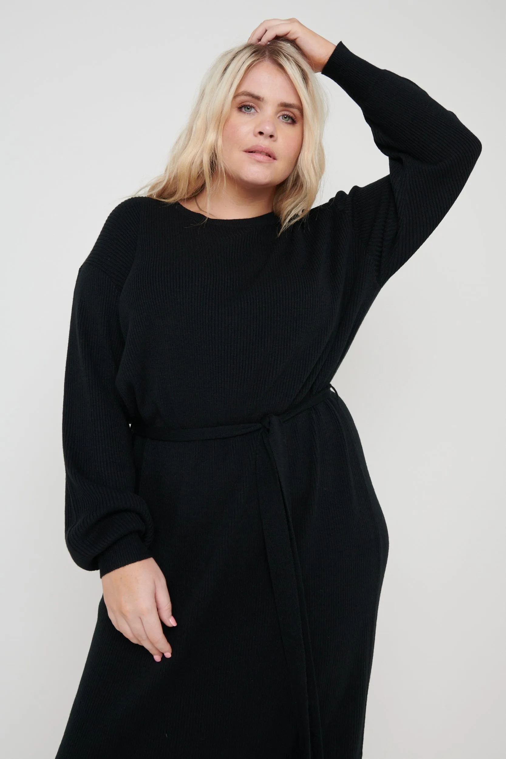 Mae Crew Neck Knit Dress - Black