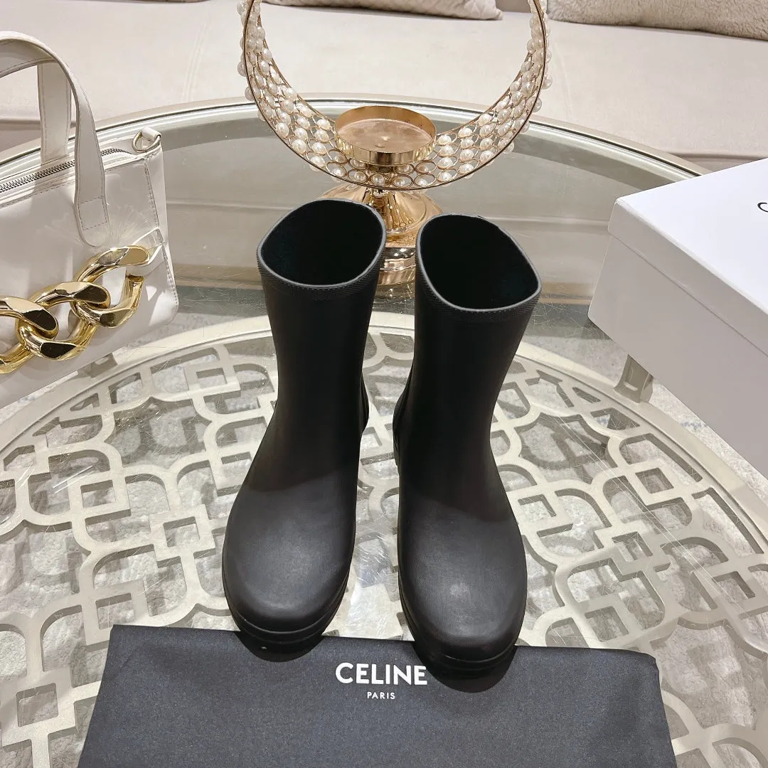 MID RAIN BOOTS IN BLACK NATURAL RUBBER