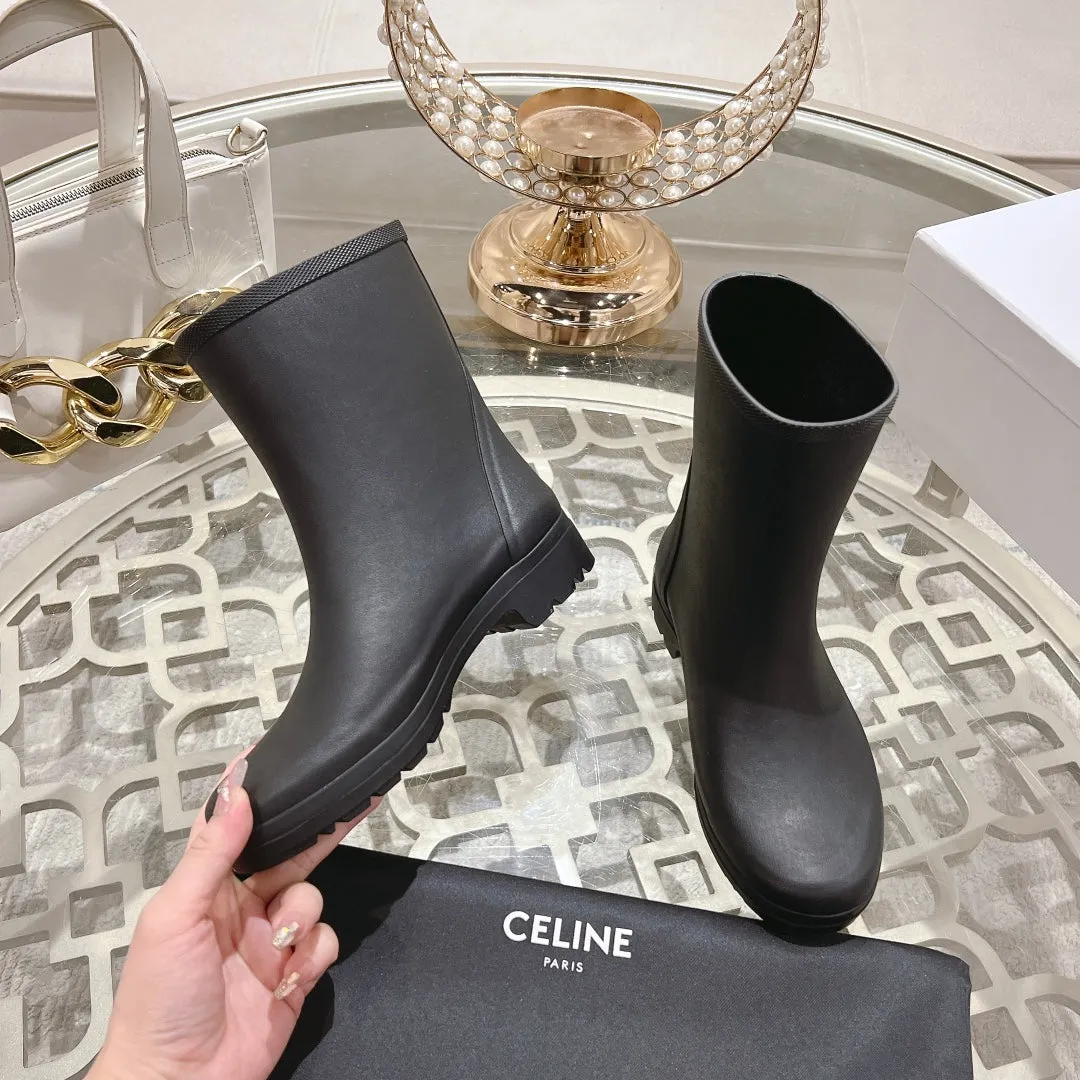MID RAIN BOOTS IN BLACK NATURAL RUBBER
