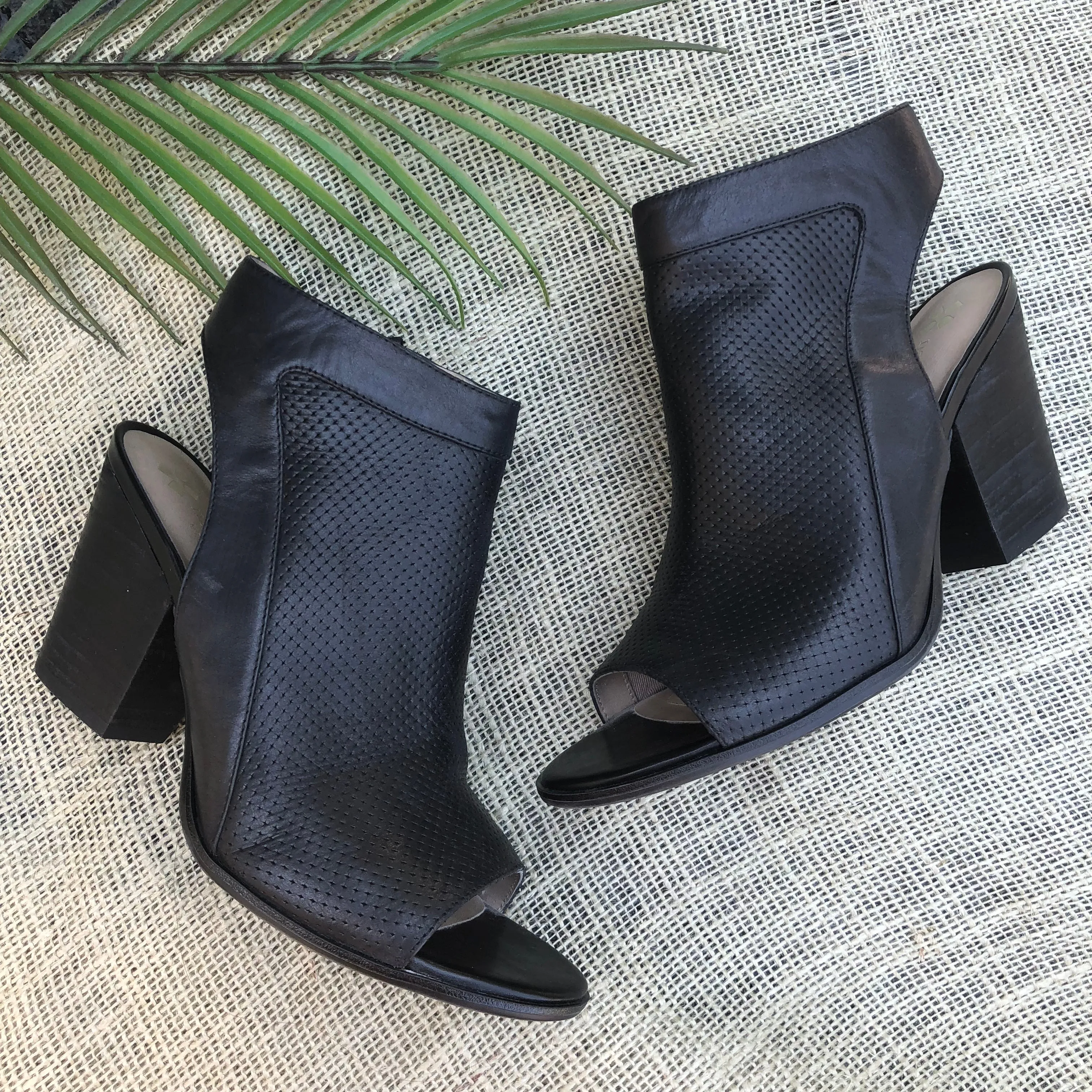 Naturalizer Heels Size 6.5
