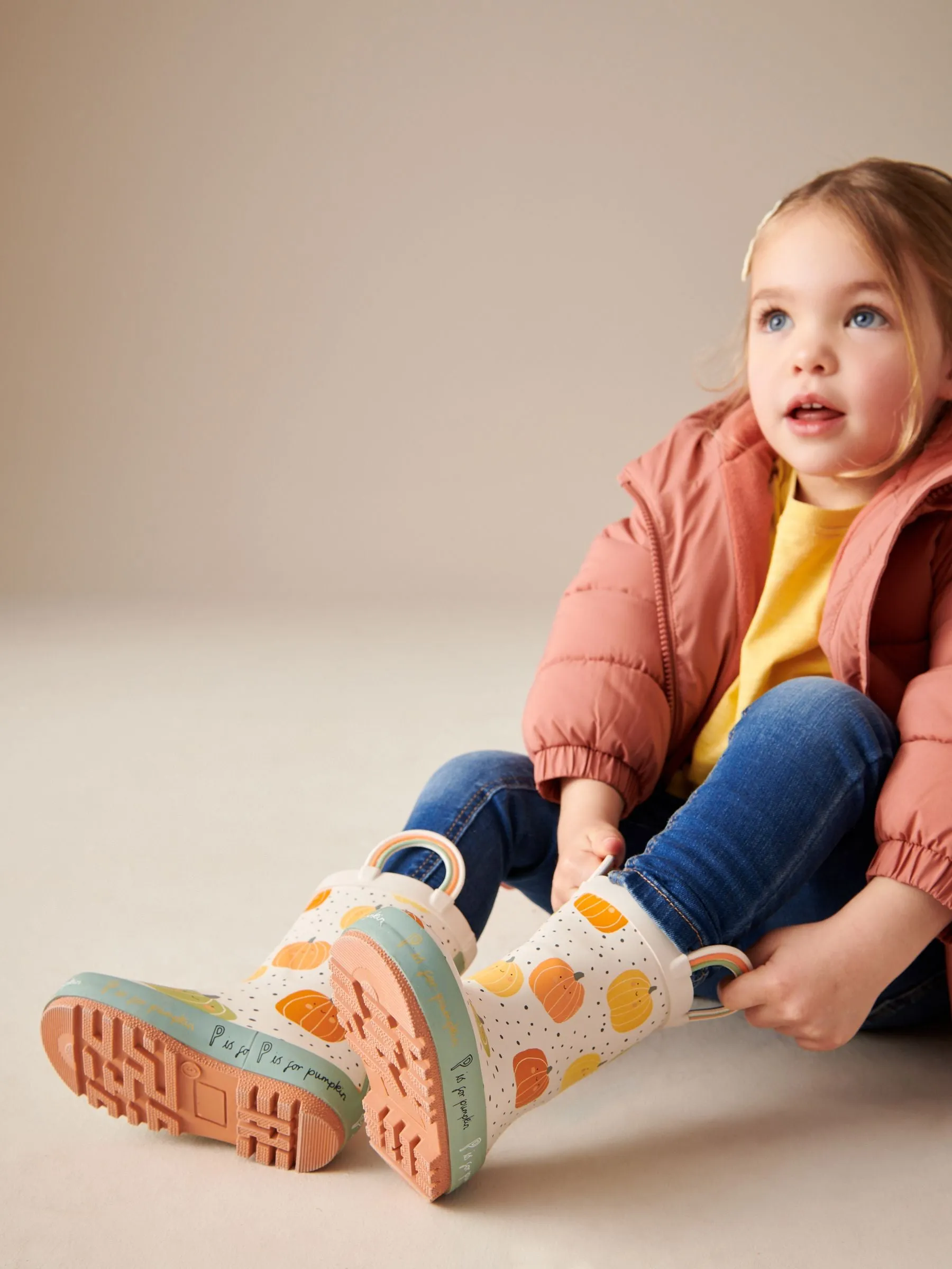 Neutral Pumpkin Handle Wellies