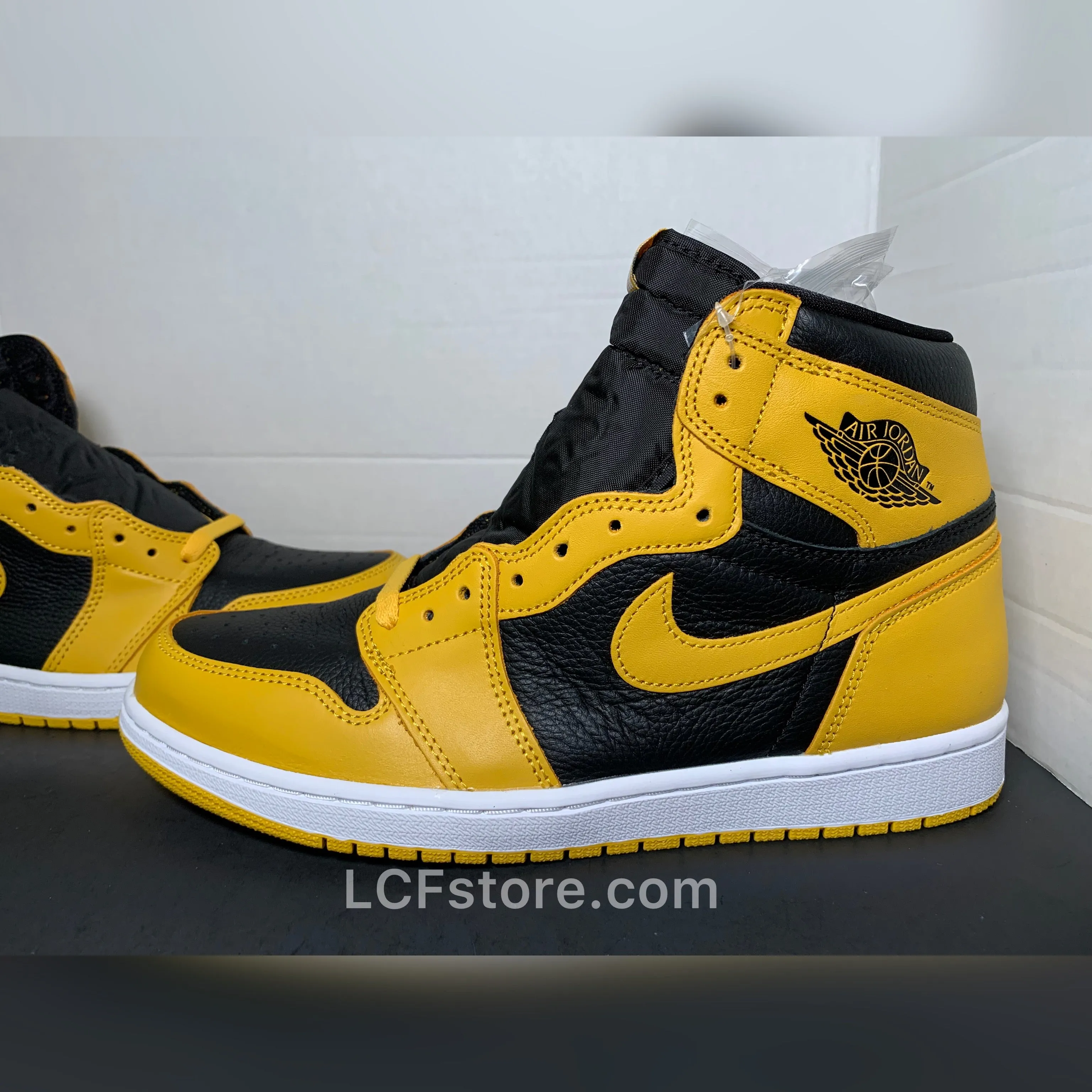 Nike Air Jordan 1 High Retro OG 'Pollen'
