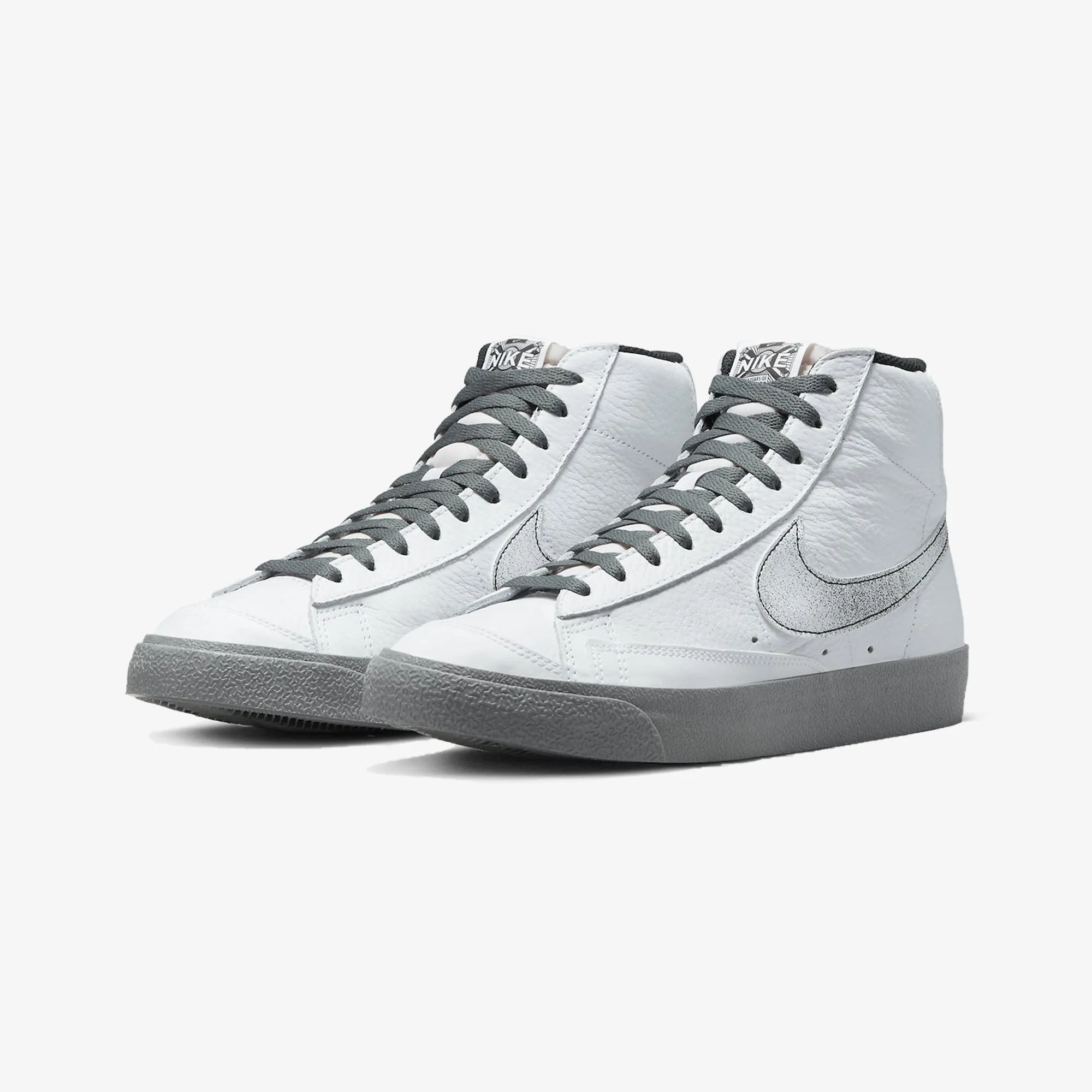 Nike | BLAZER MID '77 { WHITE/SMOKE GREY-BLACK-WHITE