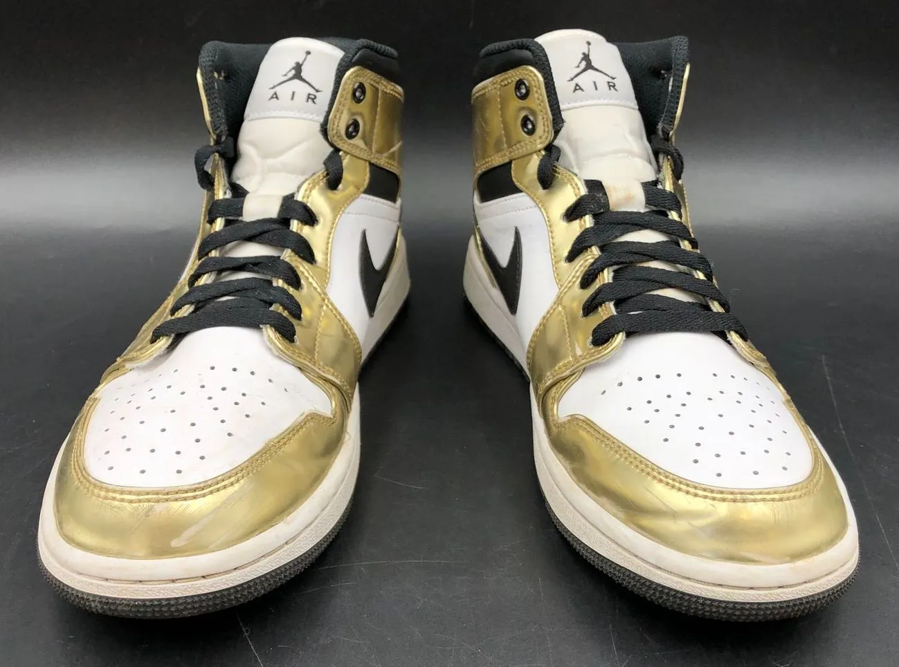 Nike Jordan 1 Mid SE Men's 'Metallic Gold' White/Black Sneakers - Sz 8.5 ( COA)