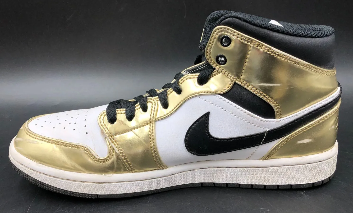 Nike Jordan 1 Mid SE Men's 'Metallic Gold' White/Black Sneakers - Sz 8.5 ( COA)